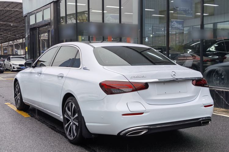 Used Mercedes-Benz E-Class New Energy 2022 Restyled E 350 e L Plug-in Hybrid Sedan Exterior 10