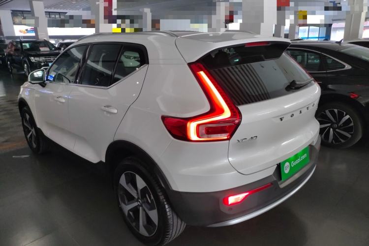 Used Volvo XC40 2024 B4 4x4 Smart Luxury Edition
