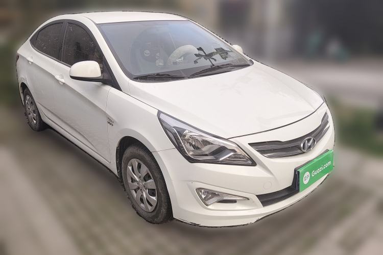 Used Hyundai Verna (older generation) 2014 1.4L Manual Smart GLS Trim
