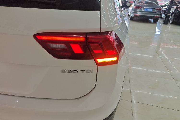 Used Volkswagen Tiguan L 2022 330TSI Automatic Two-Wheel Drive Comfort Edition Right Rear Taillight