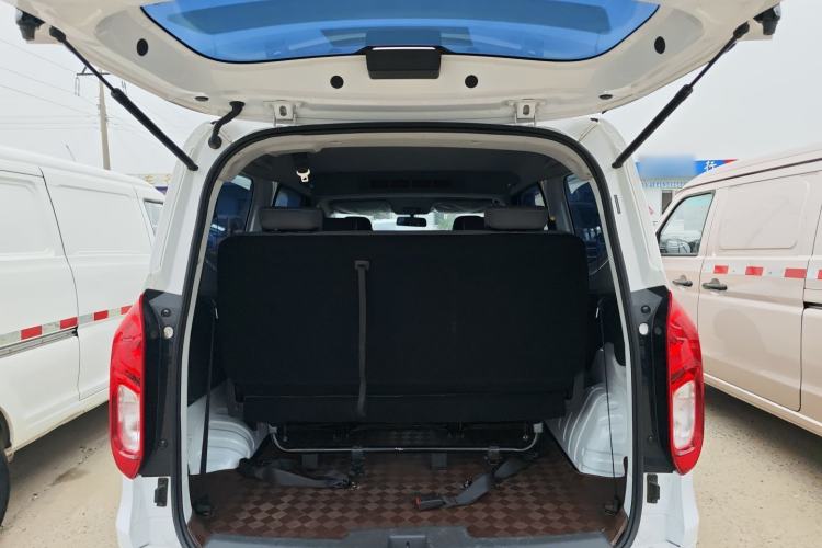 Used Wuling Hongguang New Energy 2025 Extended-Range Hybrid 50KM Comfort Version Trunk