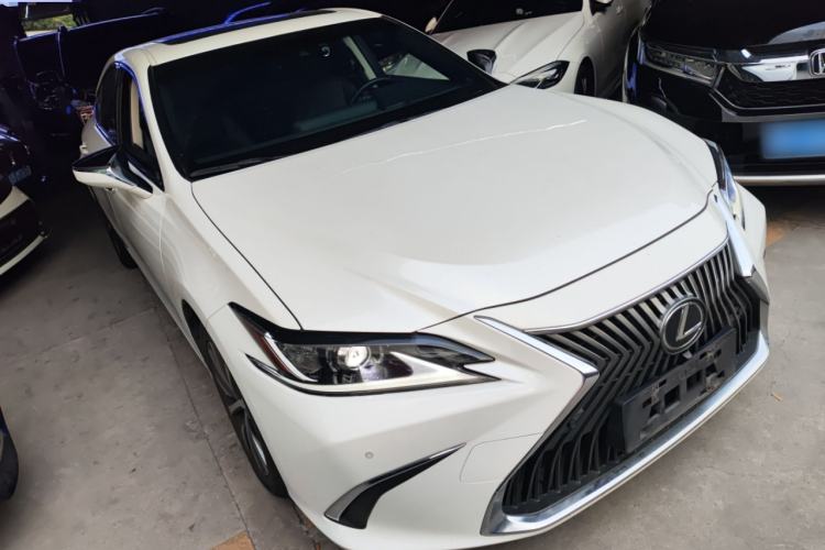 Used Lexus ES 2018 200 Excellence Edition China V Standard Exterior 1
