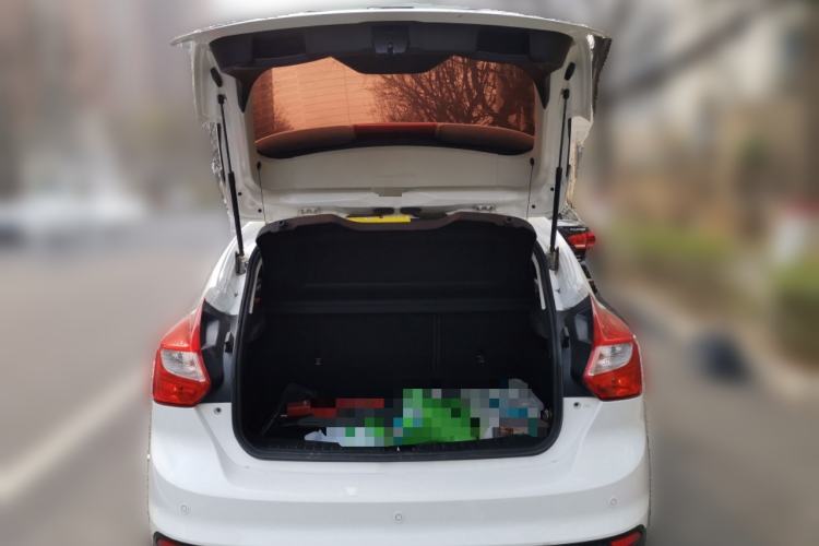 Used Ford Focus 2012 Hatchback 1.6L Automatic Fashion Edition
