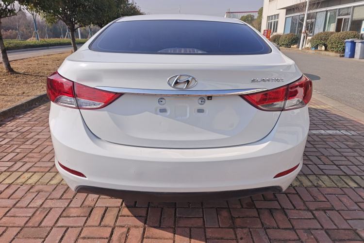 Used Hyundai Elantra (5th Generation / Langdong) 2015 1.6L Automatic Fashion Model