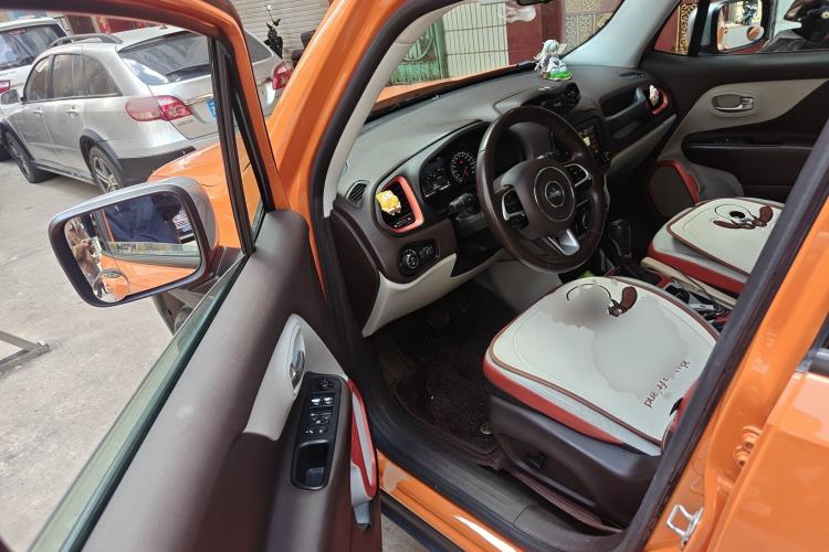 Used Jeep Renegade 2016 1.4T Automatic Smart Edition Driver Seat