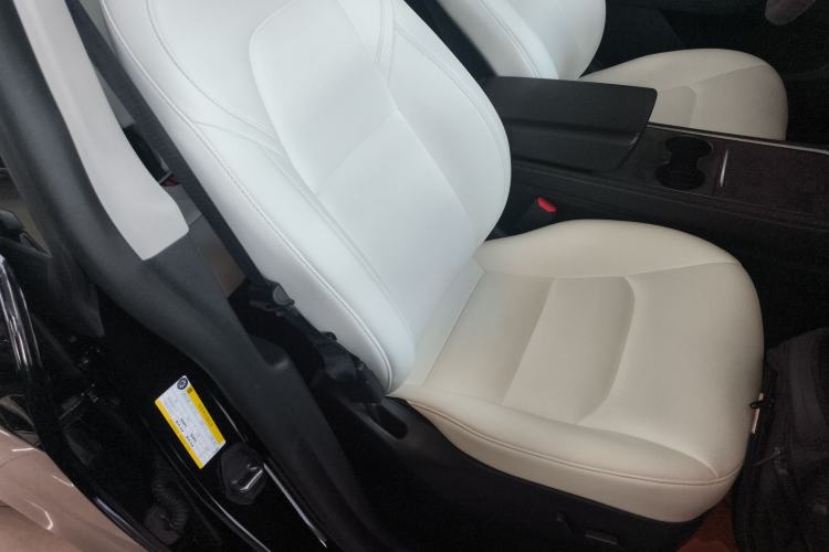 Used Tesla Model Y 2023 Rear-Wheel-Drive Version