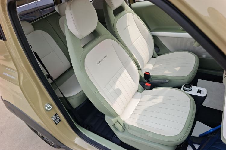 Used Geely Galaxy Panda 2025 210km Panda Rider Right Front Seat