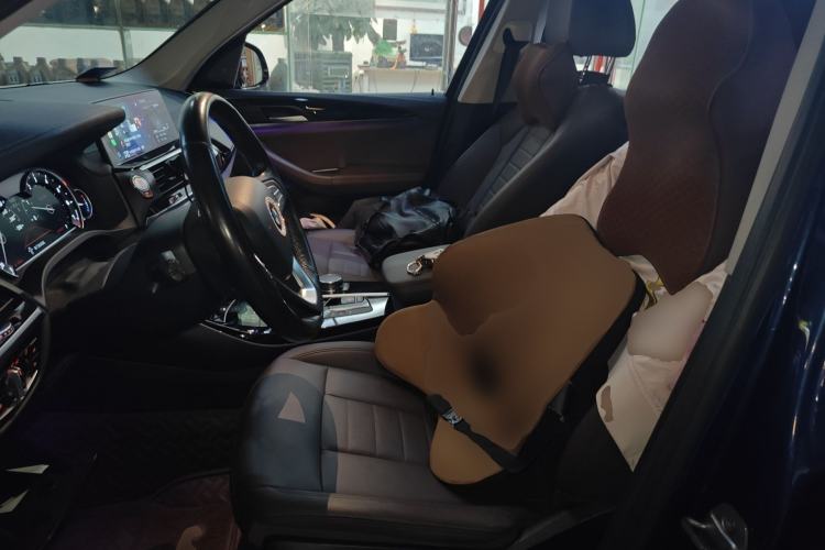 Used BMW X3 2018 xDrive25i Luxury Package China V Left Front Seat