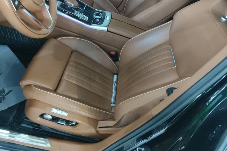 Used Hongqi H9 2023 2.0T Smart Connect Flagship Edition Left Front Seat