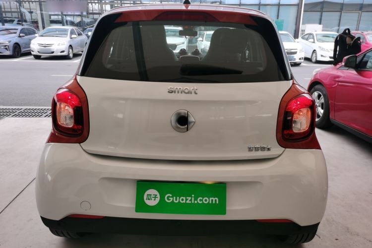 Used smart forfour 2016 0.9T 66 kW Pioneer Edition