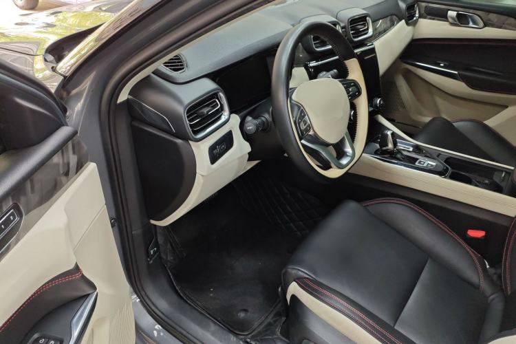 Used Lynk & Co 02 2018 1.5T DCT Two-Wheel Drive Zhaopu Version China V Standard
