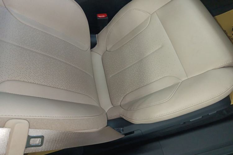 Used Nio ET5T 2024 75kWh Touring Right Front Seat