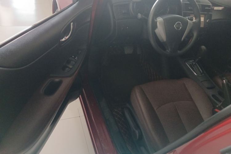 Used Nissan Tiida 2013 1.6L CVT Cool Cafe Edition Driver Seat