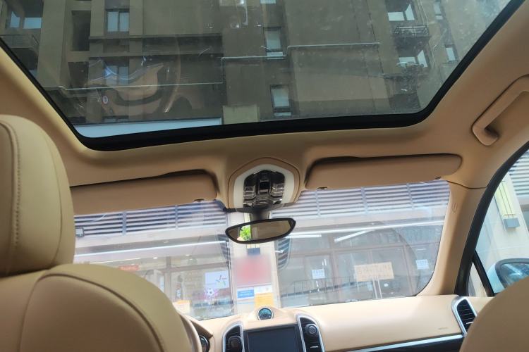 Used Porsche Cayenne 2014 Cayenne Platinum Edition 3.0T Headliner