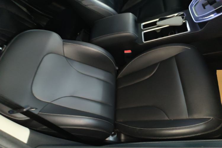 Used Haval M6 2023 PLUS 1.5T DCT Luxury Smart Connectivity Model Right Front Seat