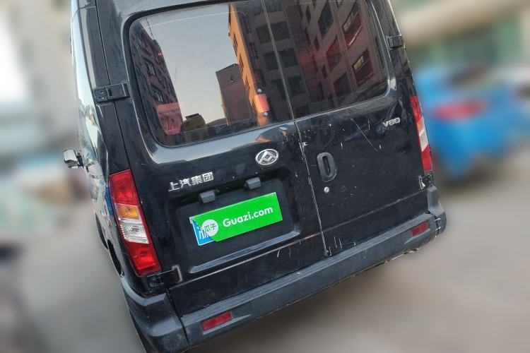 Used SAIC MAXUS Xintu V80 2019 2.5T Classic Version 6-Speed Manual – Aoyuntong Modified Long Wheelbase Mid-Height 7-Seater