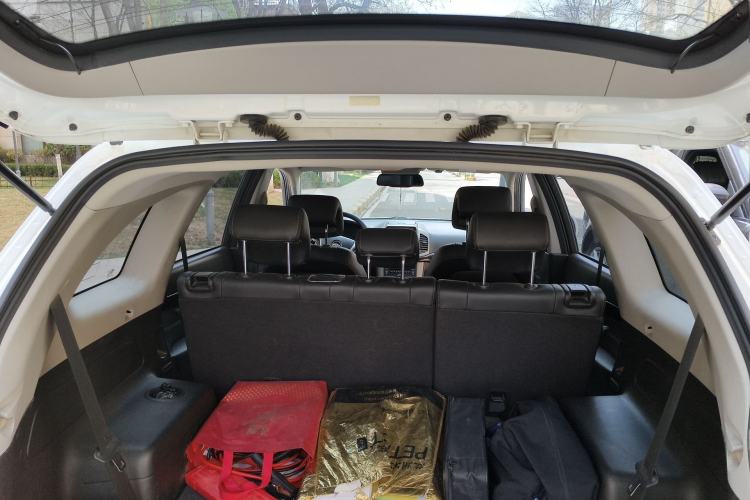 Used Chevrolet Captiva 2014 2.4L 4x4 Flagship Edition 7 Seats Trunk