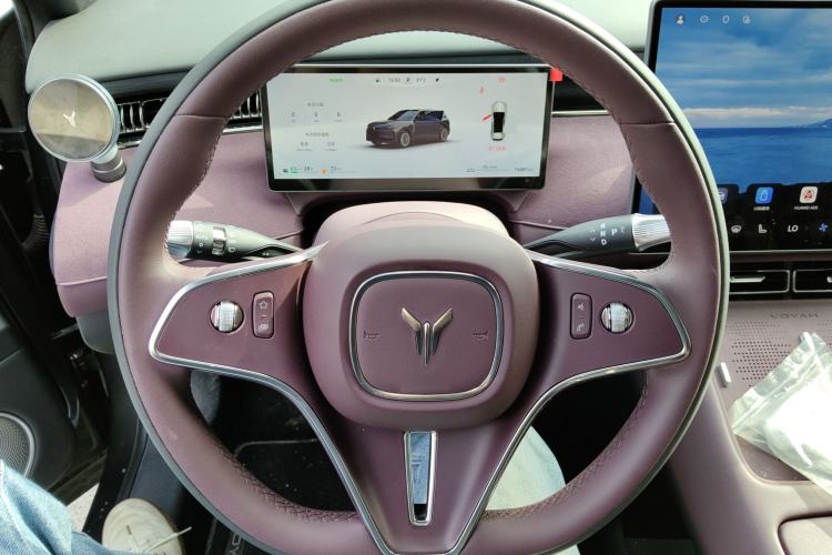 Used VOYAH FREE 2025 Model FREE+ Rear-Drive Qiankun Edition Steering Wheel