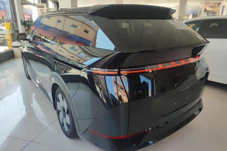Used XPeng X9 2024 702 Ultra-Long Range Pro Exterior 2