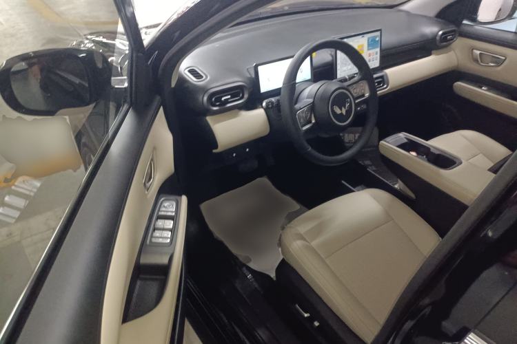 Used Wuling Bingo PLUS 2024 401 km Flagship Edition Four-Seater Version
