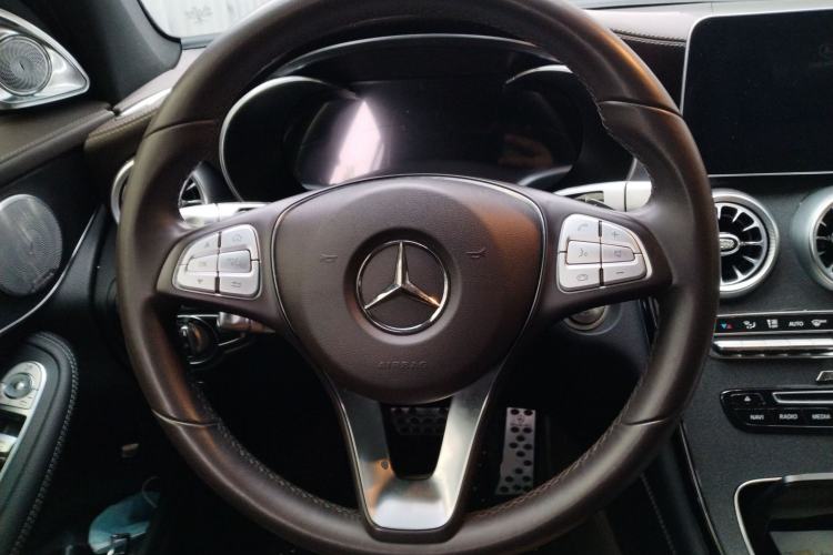 Used Mercedes-Benz GLC 2018 Facelift GLC 260 4MATIC Luxury Edition
