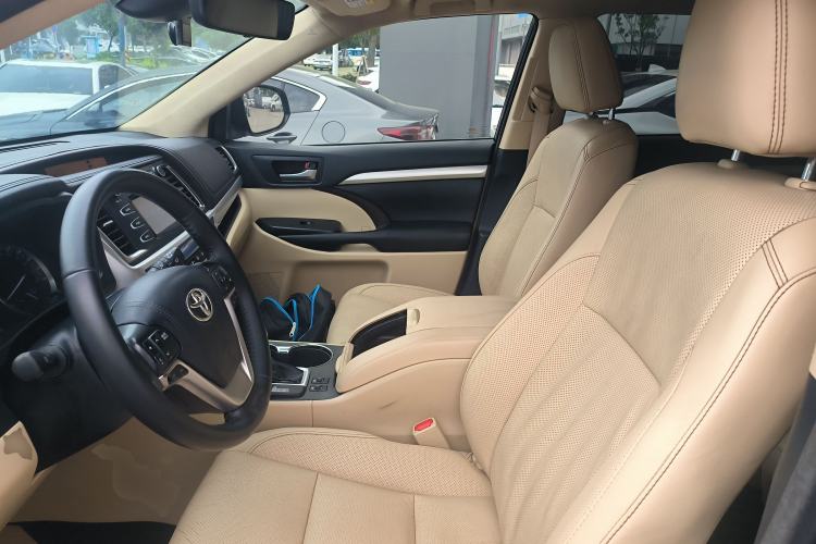 Used Toyota Highlander 2018 2.0T Four-Wheel Drive Luxury Version 7 Seats China VI Standard Left Front Seat