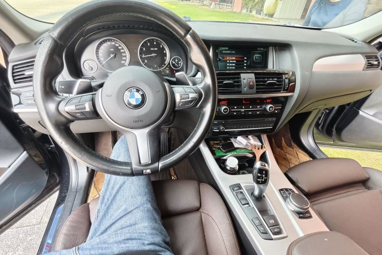 Used BMW X4 2016 xDrive20i M Sport Edition Center Console