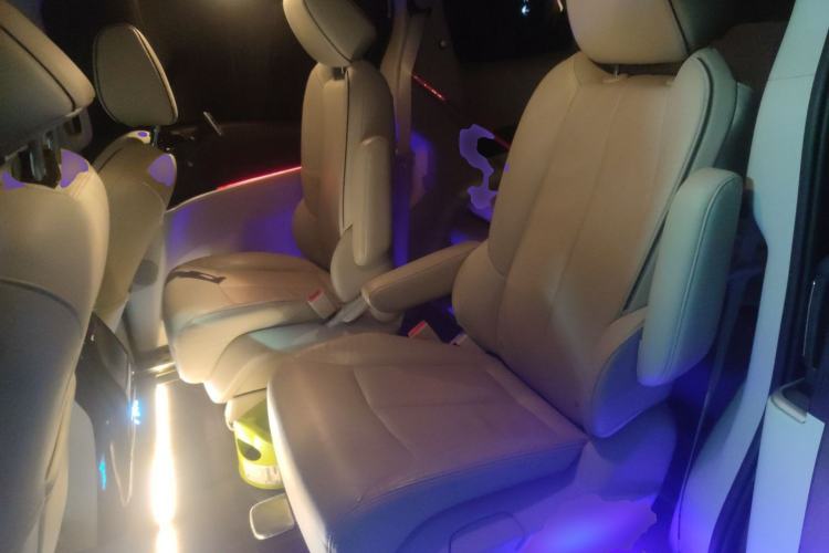 Used Buick GL8 2021 Land Cruiser Executive Class 652T Luxury Model
