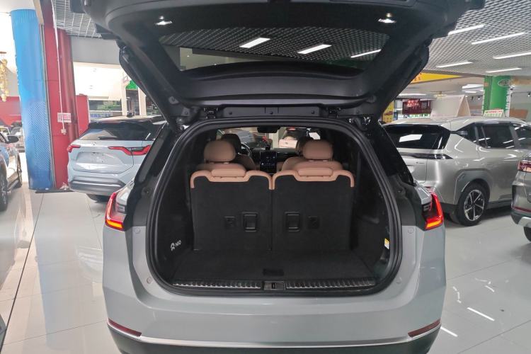 Used Nio ES8 2020 415 km Range 6-Seater Version Trunk
