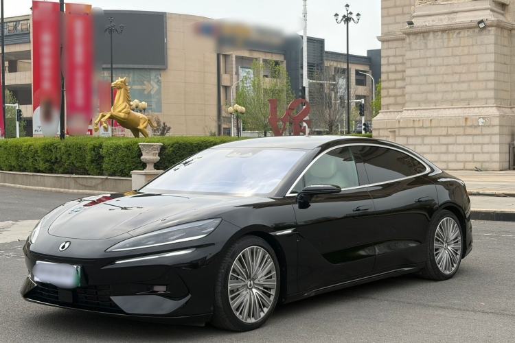 Used Denza Z9 2024 1100 km All-Wheel-Drive Ultra Version