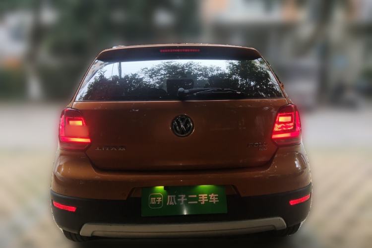 Used Volkswagen Polo 2016 1.6L Cross Polo Automatic
