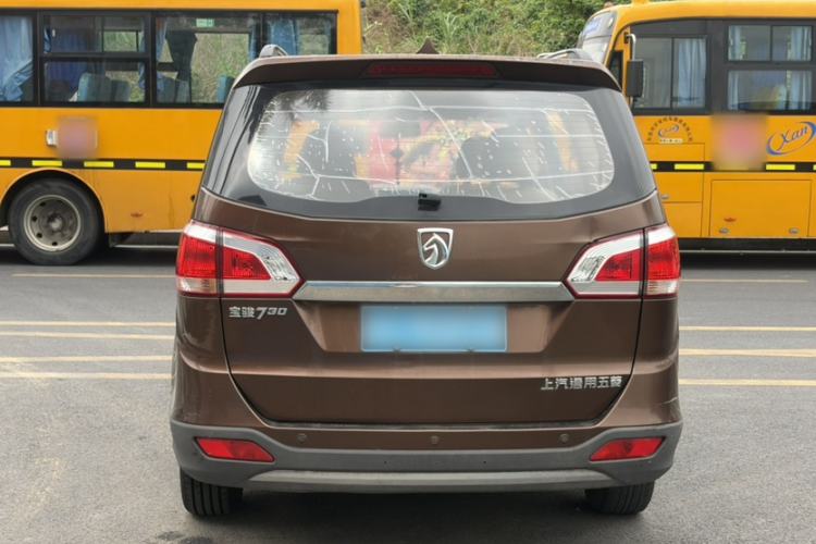 Used Baojun 730 2014 1.5L manual Comfort version 7 seats Exterior 2