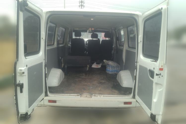 Used SAIC MAXUS Xintu V80 2021 2.0T Manual Classic Aoyuntong Short Wheelbase Ultra-Low Roof 5/6-Seater Trunk