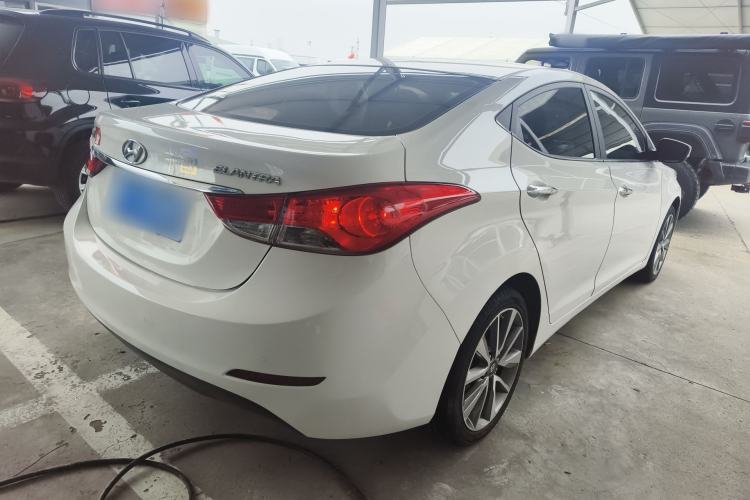 Used Hyundai Elantra (5th Generation / Langdong) 2015 1.6L Automatic Leading Model Rear Right 45 Deg