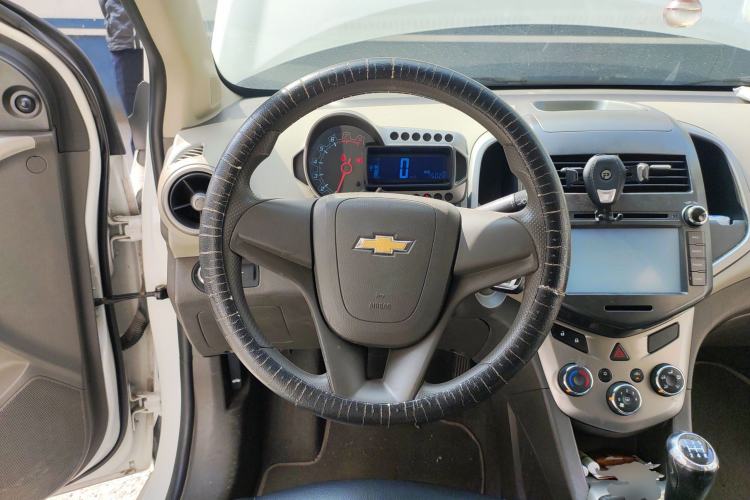 Used Chevrolet Aveo Sonic 2011 Sedan 1.4L MT SL Steering Wheel