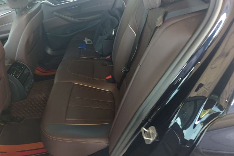 Used BMW 5 Series New Energy 2022 Restyled 535Le M Sport Package Left Rear Seat