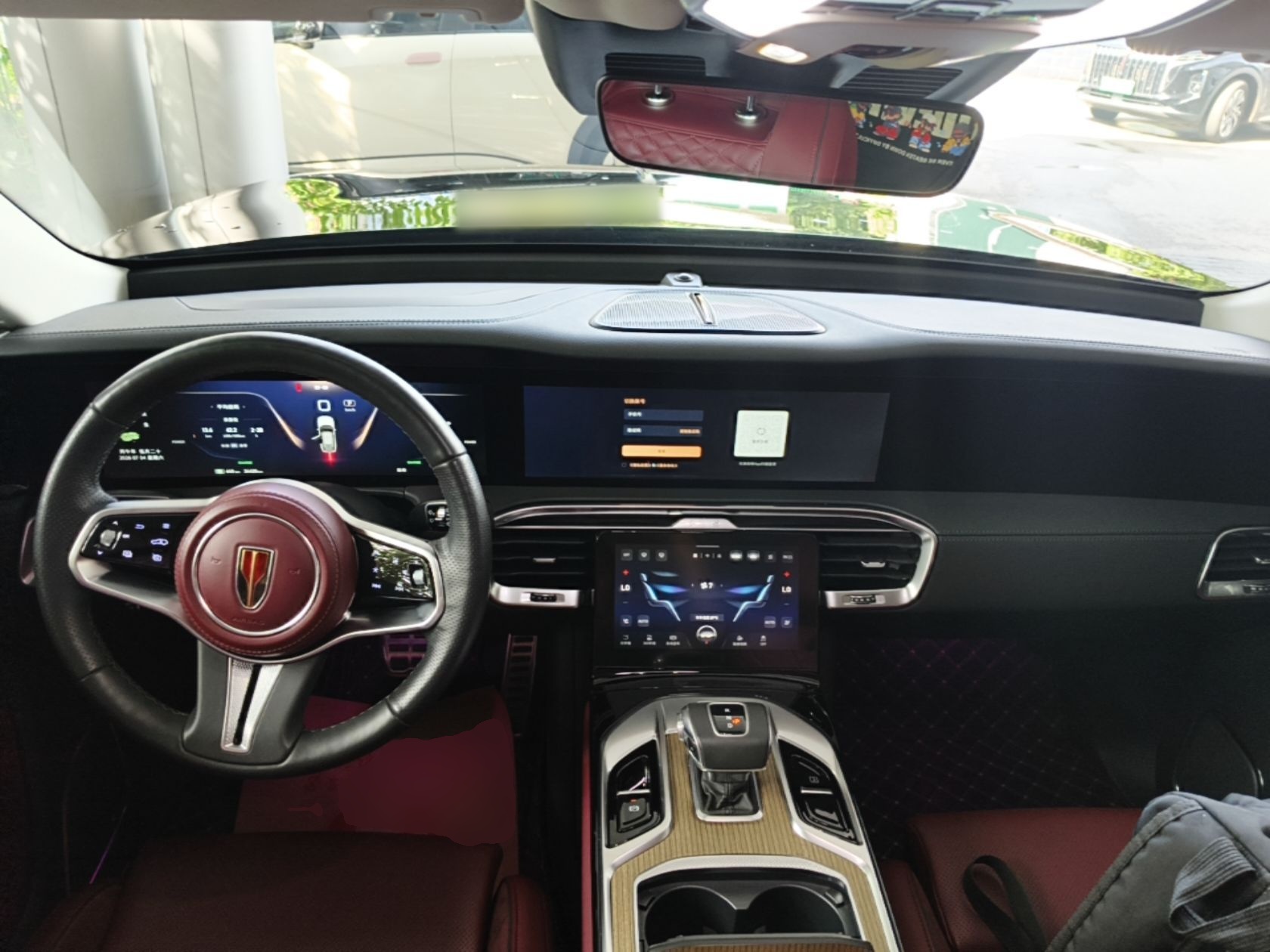 Hongqi E-HS9 2022 690 km Range Flagship Edition Six Seats — снимка 14
