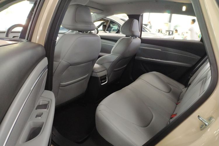 Used XPeng MONA M03 2024 620 with Ultra-Long Range Left Rear Seat