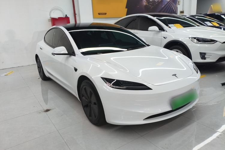 Used Tesla Model 3 2023 Long-Range All-Wheel-Drive Version
