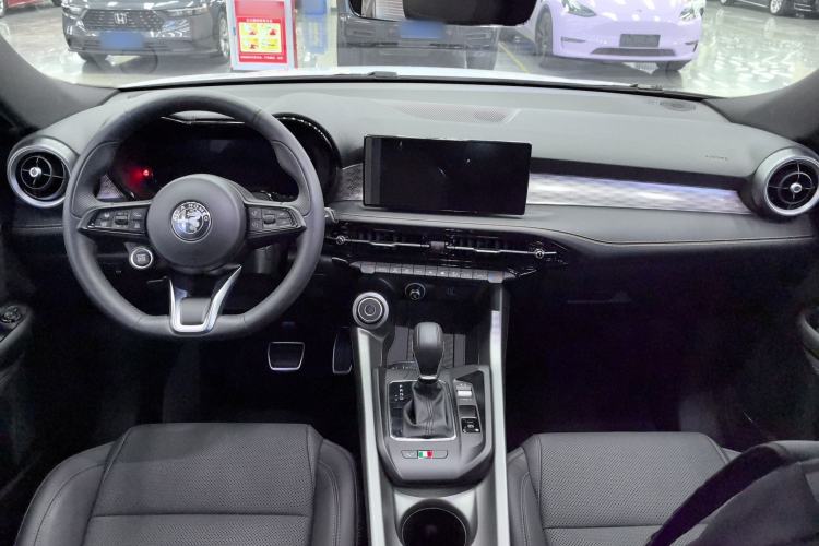 Used Alfa Romeo Tonale 2023 2.0T 268HP AWD Veloce Track Edition
