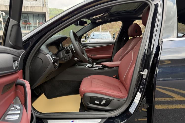 Used BMW 5 Series 2022 Restyled 530Li Leading Edition M Sport Package Interior 1