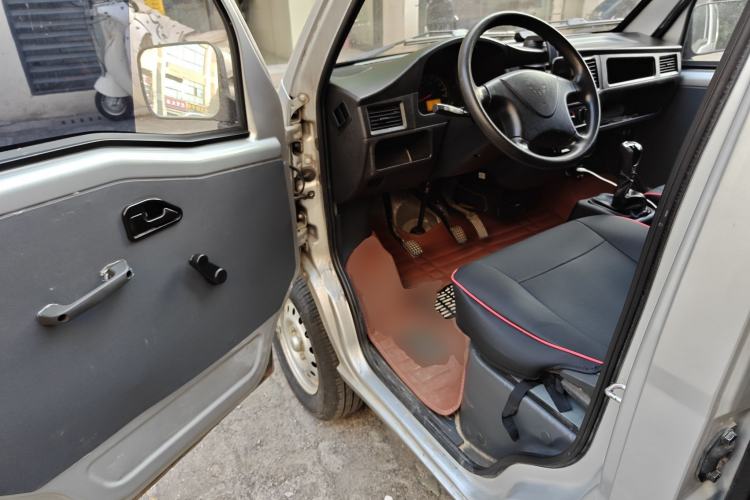 Used Wuling Zhiguang 2020 1.2L Van Utility Model China VI Emission Standard 5-Seater LSI