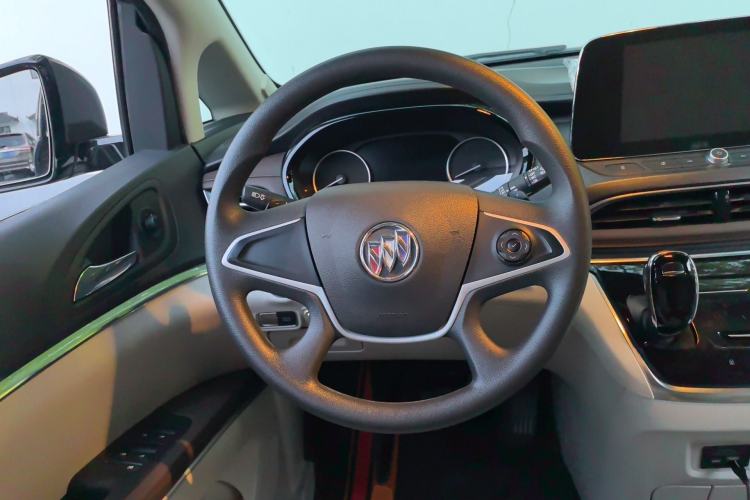 Used Buick GL8 2023 Land Executive Class Comfort Model
