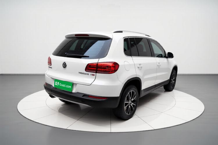 Used Volkswagen Tiguan 2015 1.8TSI Automatic Two-Wheel Drive Luxury Model Rear Right 45 Deg