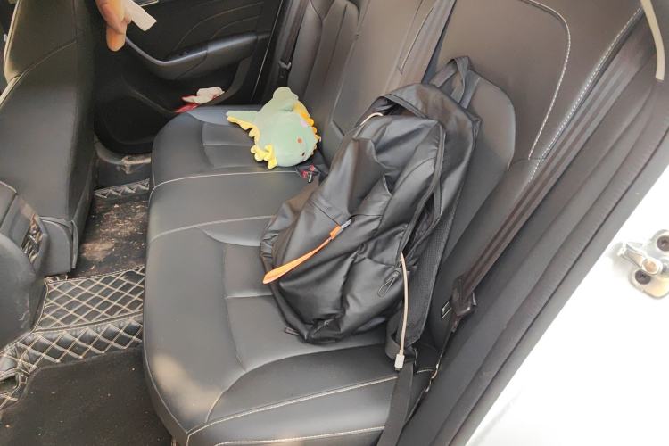 Used Roewe i6 2020 PLUS 1.6L CVT 4G Connected Glory Flagship Edition
