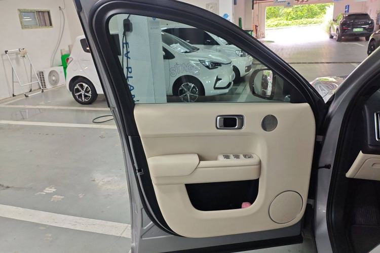 Used Li Auto L8 2023 Pro Model