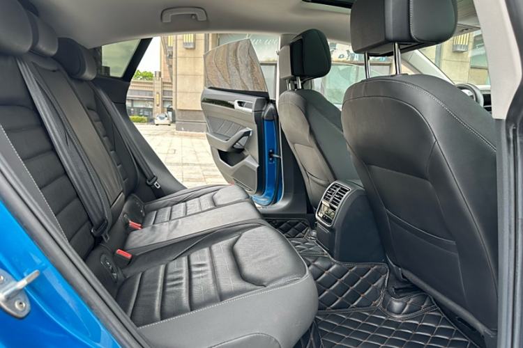 Used Volkswagen FAW-Volkswagen CC 2021 380TSI Striking Edition Interior 7