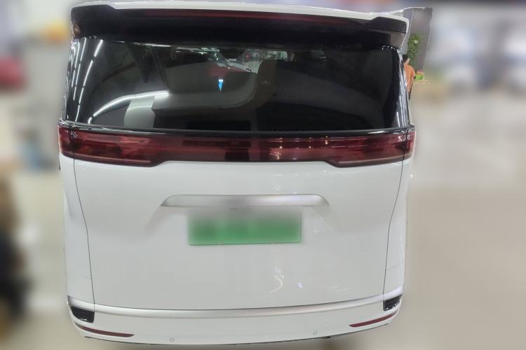 Used Denza D9 2024 DM-i 970 Luxury Model
