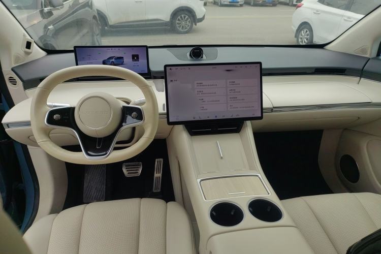 Used Hima Luxeed R7 2024 All-Electric 736 km Ultra