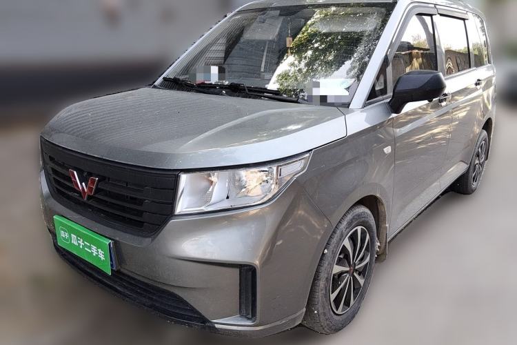 Used Wuling Hongguang PLUS 2019 1.5T Manual Standard Edition 5 Seats